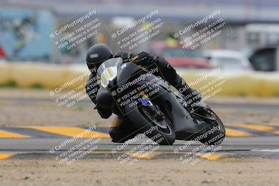 media/Jan-15-2023-SoCal Trackdays (Sun) [[c1237a034a]]/Turn 2 Set 2 (1155am)/